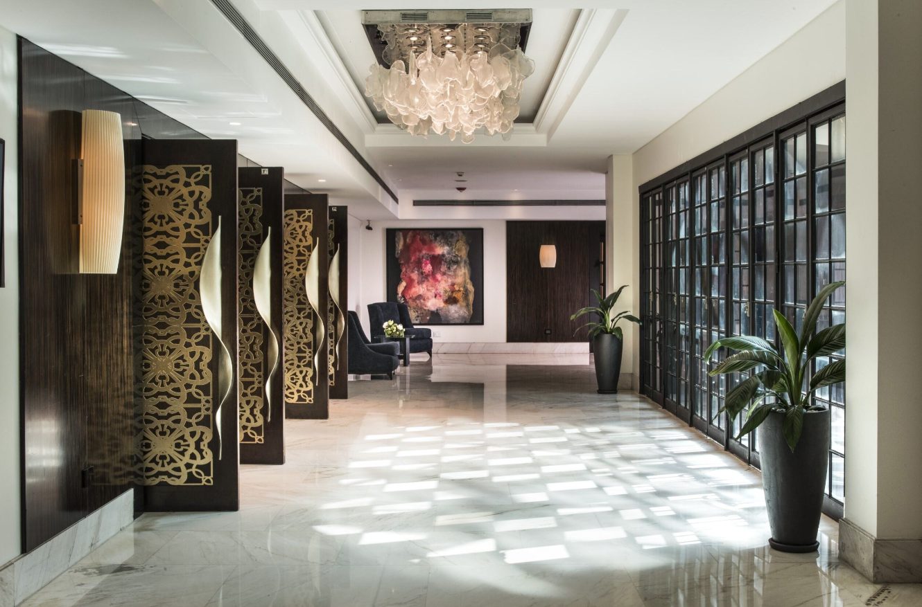 Four Seasons Foyer Felix 2